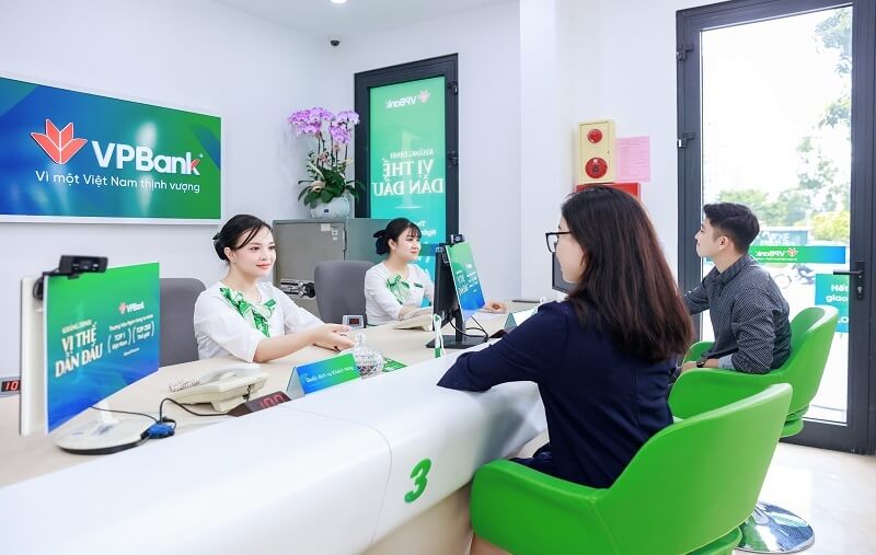 Cách hủy thẻ VPBank tại quầy giao dịch